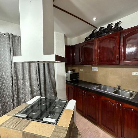 Alona Park Residence - 3 Bedroom Apartment- Alex And Jesa Unit Panglao Luaran gambar