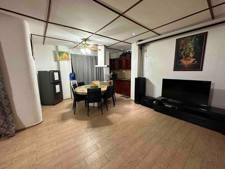 Alona Park Residence - 3 Bedroom Apartment- Alex And Jesa Unit Panglao Luaran gambar